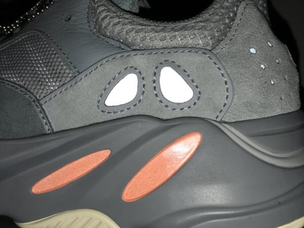 Adidas Yeezy 700 INERTI     EG7597 - Image 16