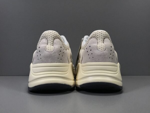 Adidas Yeezy 700 ANALOG   EG7596 - Image 4