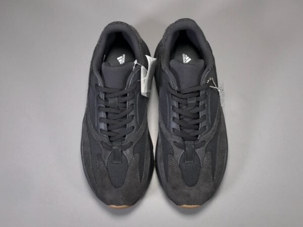 Adidas Yeezy 700 UTIBLK   FV5304 - Image 4