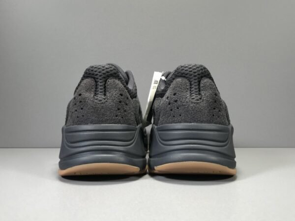 Adidas Yeezy 700 UTIBLK   FV5304 - Image 5