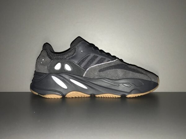 Adidas Yeezy 700 UTIBLK   FV5304 - Image 11