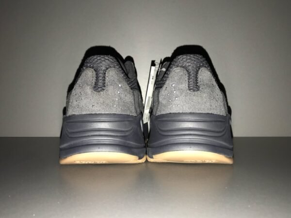 Adidas Yeezy 700 UTIBLK   FV5304 - Image 13