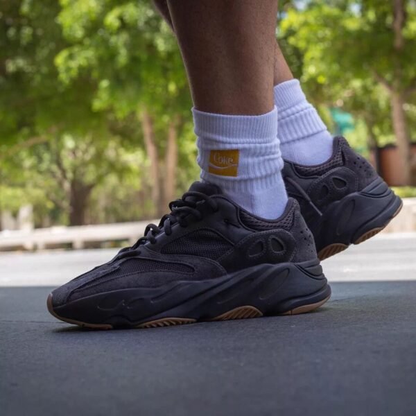 Adidas Yeezy 700 UTIBLK   FV5304 - Image 26
