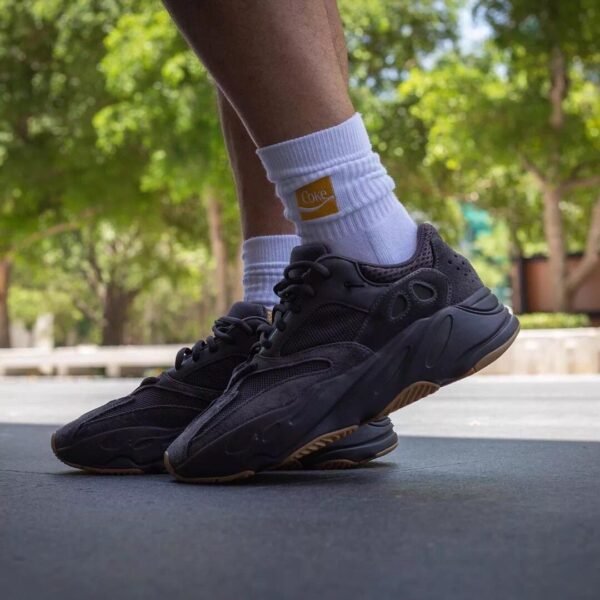Adidas Yeezy 700 UTIBLK   FV5304 - Image 28