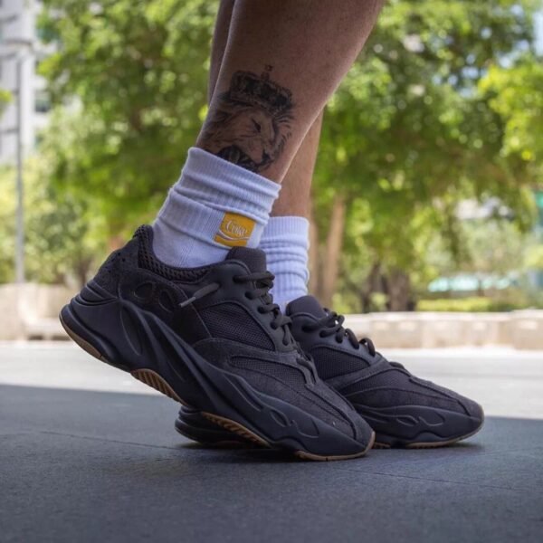 Adidas Yeezy 700 UTIBLK   FV5304 - Image 29