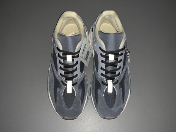 Adidas Yeezy 700 Magnet   FV9922 - Image 12