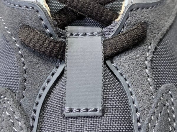 Adidas Yeezy 700 Magnet   FV9922 - Image 17
