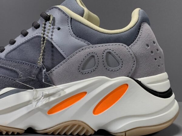 Adidas Yeezy 700 Magnet   FV9922 - Image 19