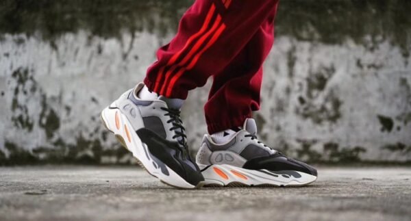 Adidas Yeezy 700 Magnet   FV9922 - Image 25