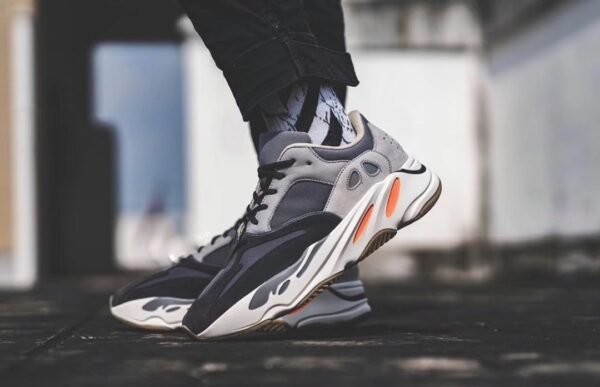 Adidas Yeezy 700 Magnet   FV9922 - Image 28