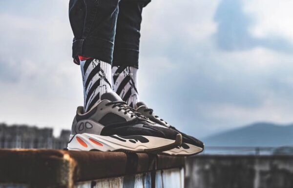 Adidas Yeezy 700 Magnet   FV9922 - Image 31