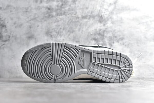 Nike SB Dunk Low LV collaboration - Grey Gold Violent Bear    SJ2068-227 - Image 7