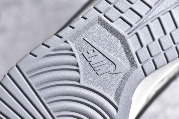 Nike SB Dunk Low LV collaboration - Grey Gold Violent Bear    SJ2068-227 - Image 14