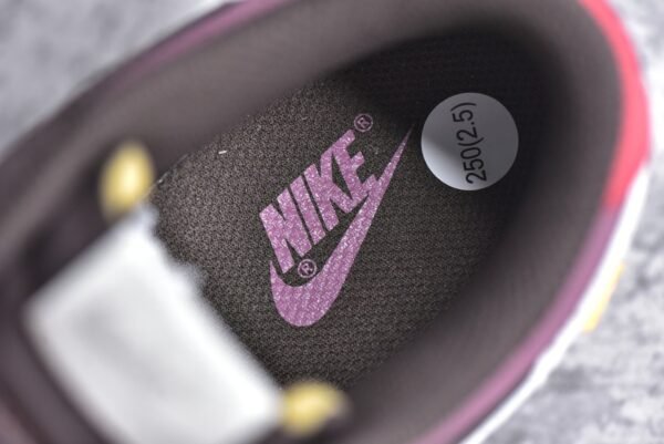 Nike SB Dunk Low Co branded color scheme with Wudang theme     MU0232-362 - Image 15
