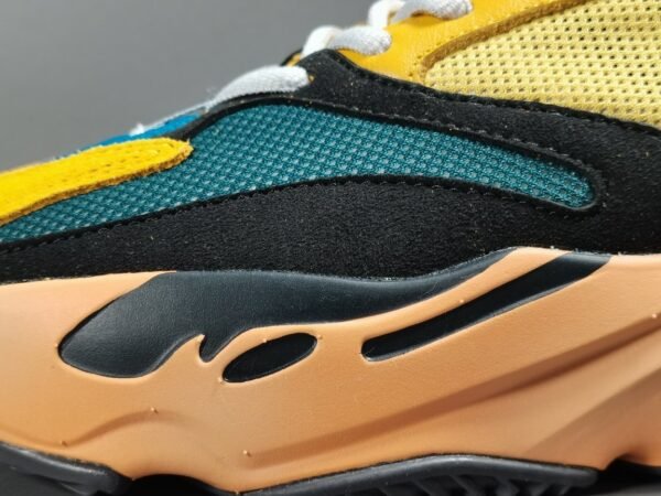 YEEZY 700 BOOST 700＂Sun＂   GZ6984 - Image 17