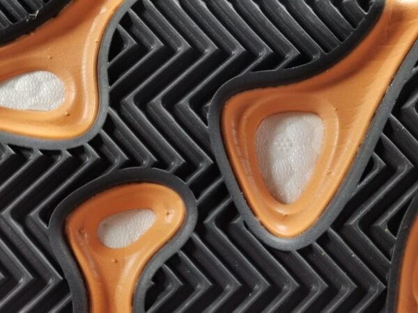 YEEZY 700 BOOST 700＂Sun＂   GZ6984 - Image 24
