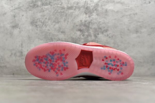 Nike SB Dunk Low x StrangeLove Skateboards Valentine's Day Pink    CT2552-800 - Image 6