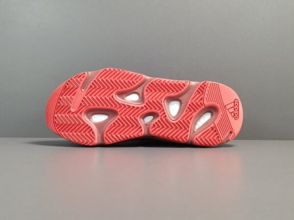 EEZY BOOST 700＂Hi-Res Red ＂   HQ6979 - Image 7