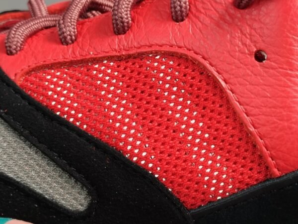 EEZY BOOST 700＂Hi-Res Red ＂   HQ6979 - Image 12