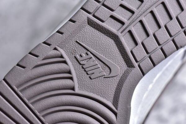 Nike Dunk Low x LV Customized color scheme    LV0526-595 - Image 14