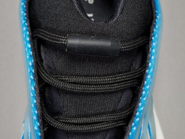 YEEZY 700 V3 “ARZARE”     G54850 - Image 15