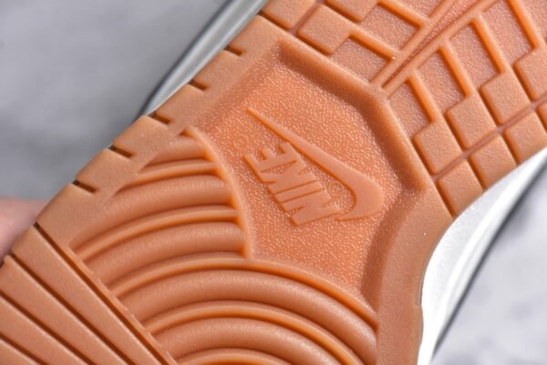 Nike Dunk Low x Supreme Beige brown    XH0923-151 - Image 14