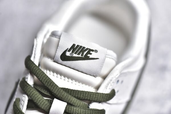 Nike SB Dunk Low KAWS Collaboration - White Green Tick    DD1391-121 - Image 11