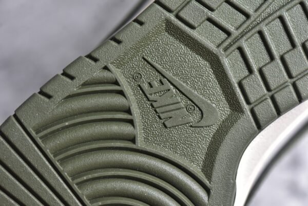 Nike SB Dunk Low KAWS Collaboration - White Green Tick    DD1391-121 - Image 14