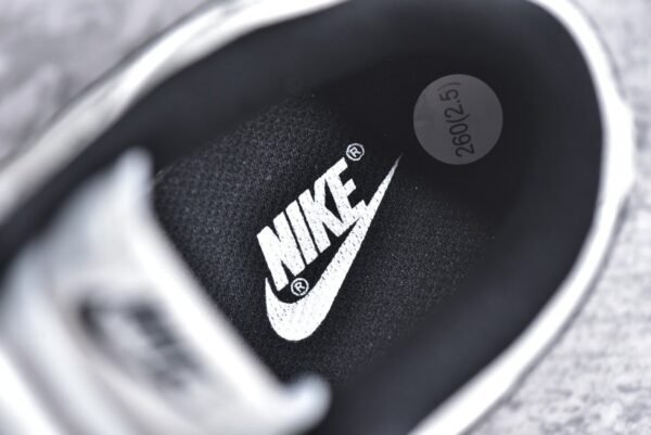 Nike SB Dunk Low x Supreme Co branded beige color scheme    RM2308-237 - Image 15