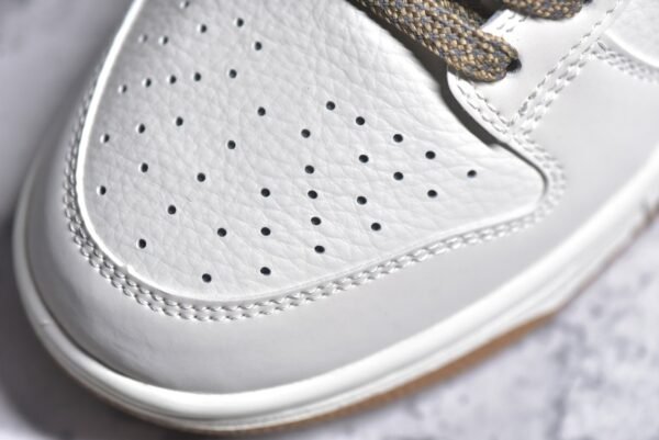Nike SB Dunk Low x Supreme Rice Brown: The Ultimate Skateboard Shoes    FC1688-143 - Image 10
