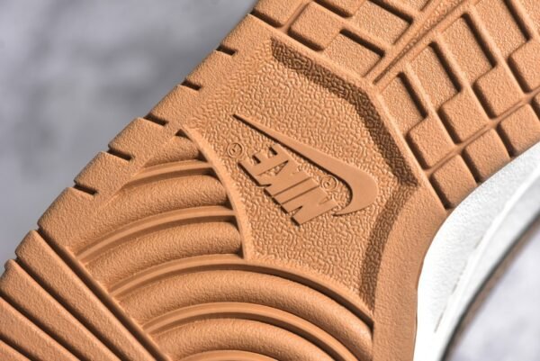 Nike SB Dunk Low x Supreme Rice Brown: The Ultimate Skateboard Shoes    FC1688-143 - Image 14