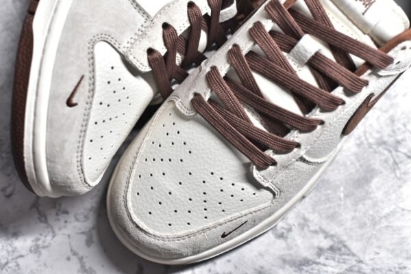 Nike SB Dunk Low x Stussy Stusey Collaboration - Pig Eight Coffee Color    FC1688-152 - Image 8