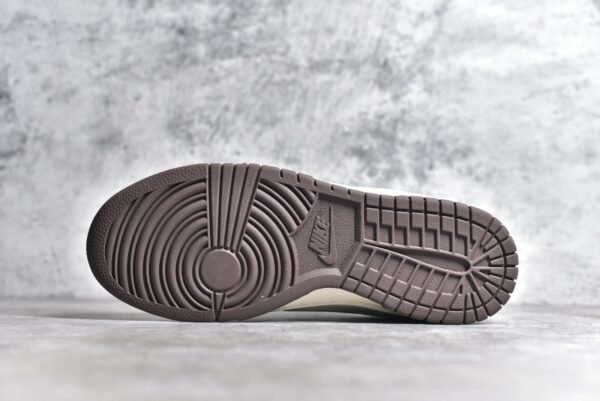 Nike SB Dunk Low BAPE Collaboration - White Brown Hook    XD6188-019 - Image 6