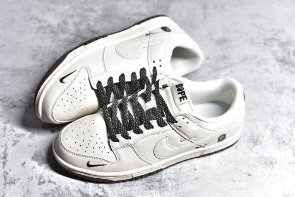 Nike SB Dunk Low BAPE Collaboration - White Brown Hook    XD6188-019 - Image 7