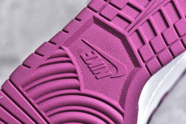 Nike SB Dunk Low Sunflower smiley face purple    DG24440 - Image 14