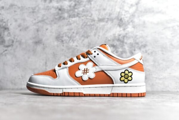 Nike SB Dunk Low Sunflower smiley face white orange    DG24440