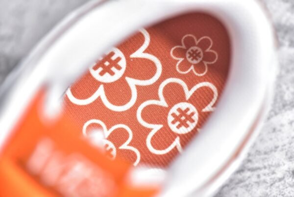 Nike SB Dunk Low Sunflower smiley face white orange    DG24440 - Image 15