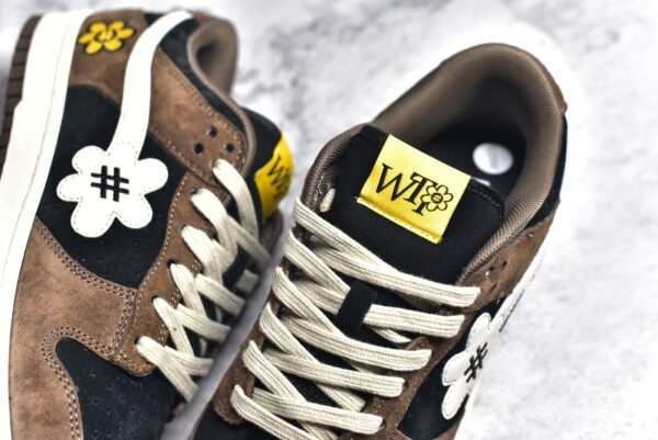Nike SB Dunk Low Sunflower smiley face brown black    DG24440 - Image 9