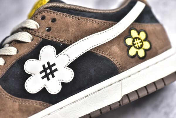 Nike SB Dunk Low Sunflower smiley face brown black    DG24440 - Image 12