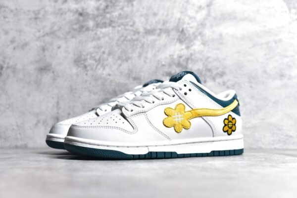 Nike SB Dunk Low Sunflower smiley face white yellow    DG24440 - Image 2