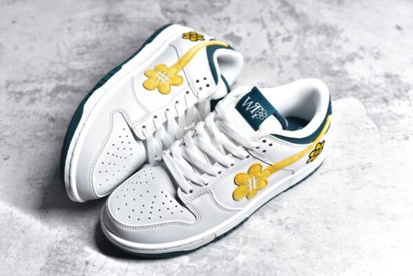 Nike SB Dunk Low Sunflower smiley face white yellow    DG24440 - Image 7