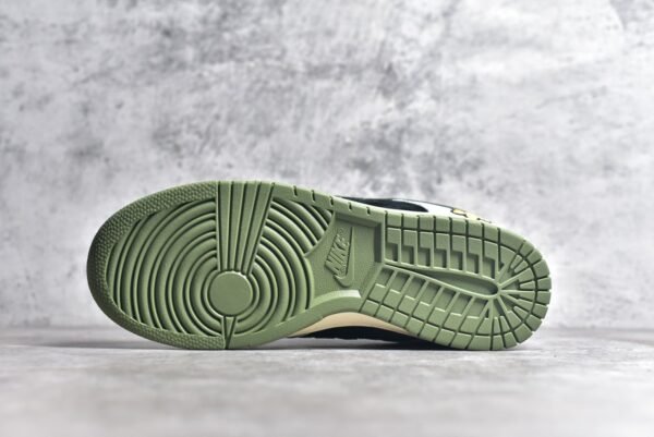 Nike SB Dunk Low Sunflower smiley face black, white, green    DG24440 - Image 6