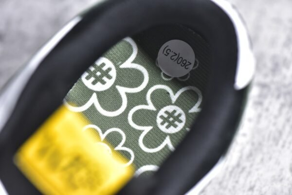 Nike SB Dunk Low Sunflower smiley face black, white, green    DG24440 - Image 15
