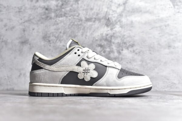 Nike SB Dunk Low Sunflower smiling face gray white    DG24440 - Image 3
