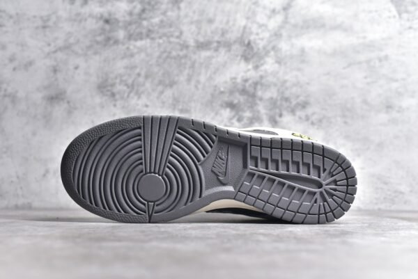 Nike SB Dunk Low Sunflower smiling face gray white    DG24440 - Image 6