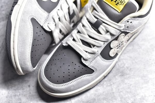 Nike SB Dunk Low Sunflower smiling face gray white    DG24440 - Image 8
