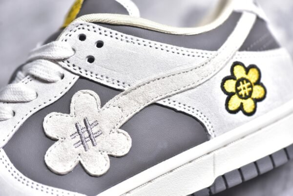 Nike SB Dunk Low Sunflower smiling face gray white    DG24440 - Image 12