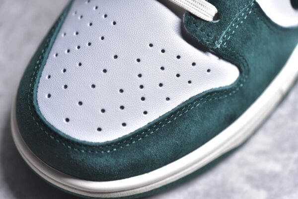 Nike SB Dunk Low Sunflower smiley face white green    DG24440 - Image 10