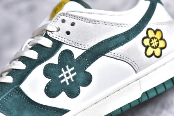 Nike SB Dunk Low Sunflower smiley face white green    DG24440 - Image 12