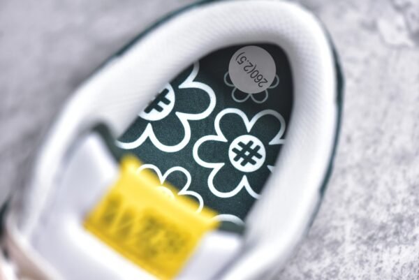 Nike SB Dunk Low Sunflower smiley face white green    DG24440 - Image 15